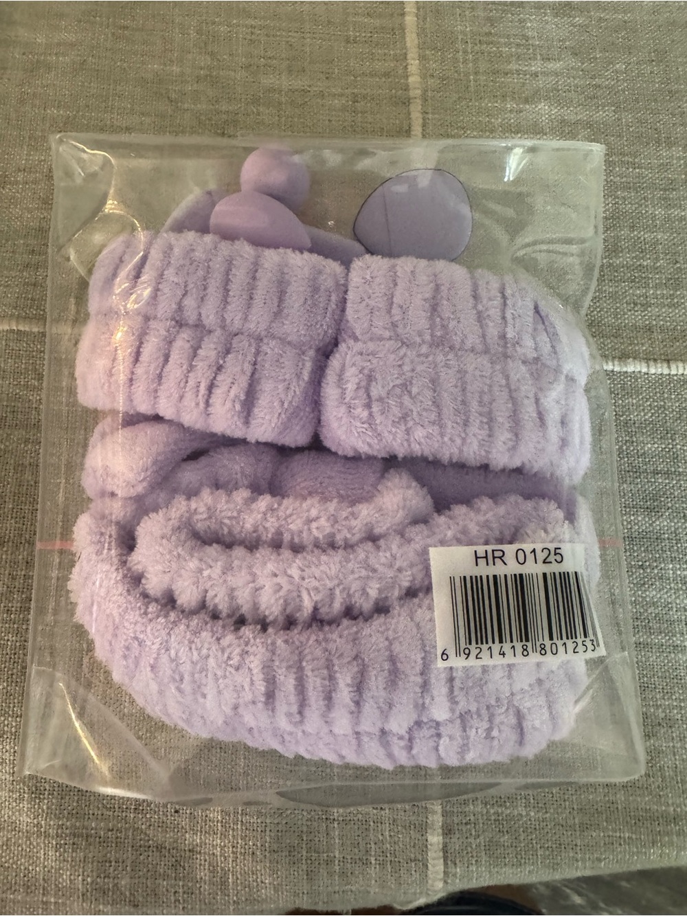 Plush Lavender Beauty Tools Headband & Sponge Set - Picture 2 of 2